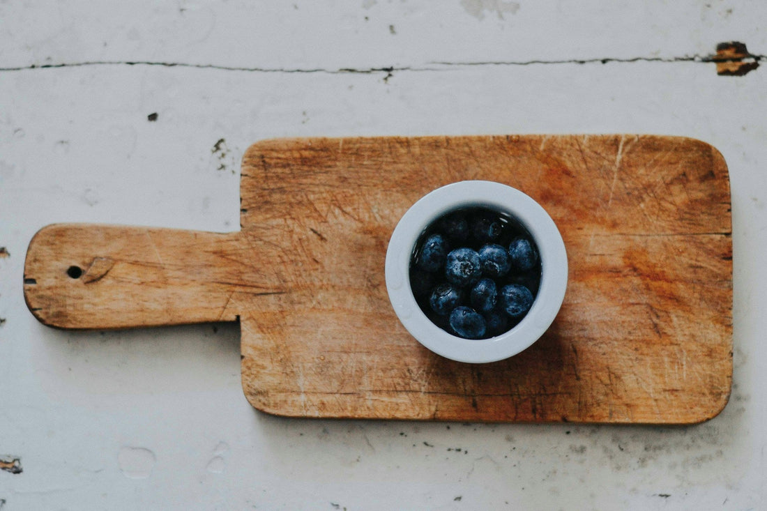 The Natural Protector: Beeswax on Wood Chopping Boards - BZZWAX