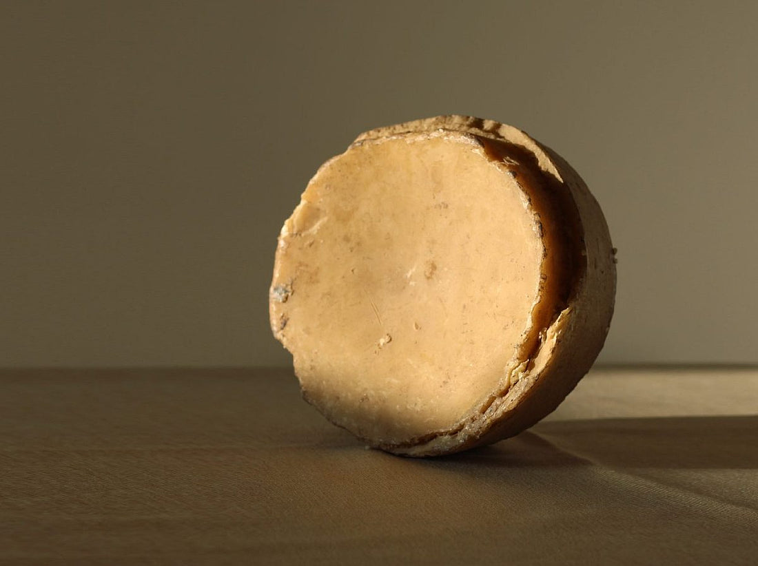 Why do we use Organic Beeswax? - BZZWAX