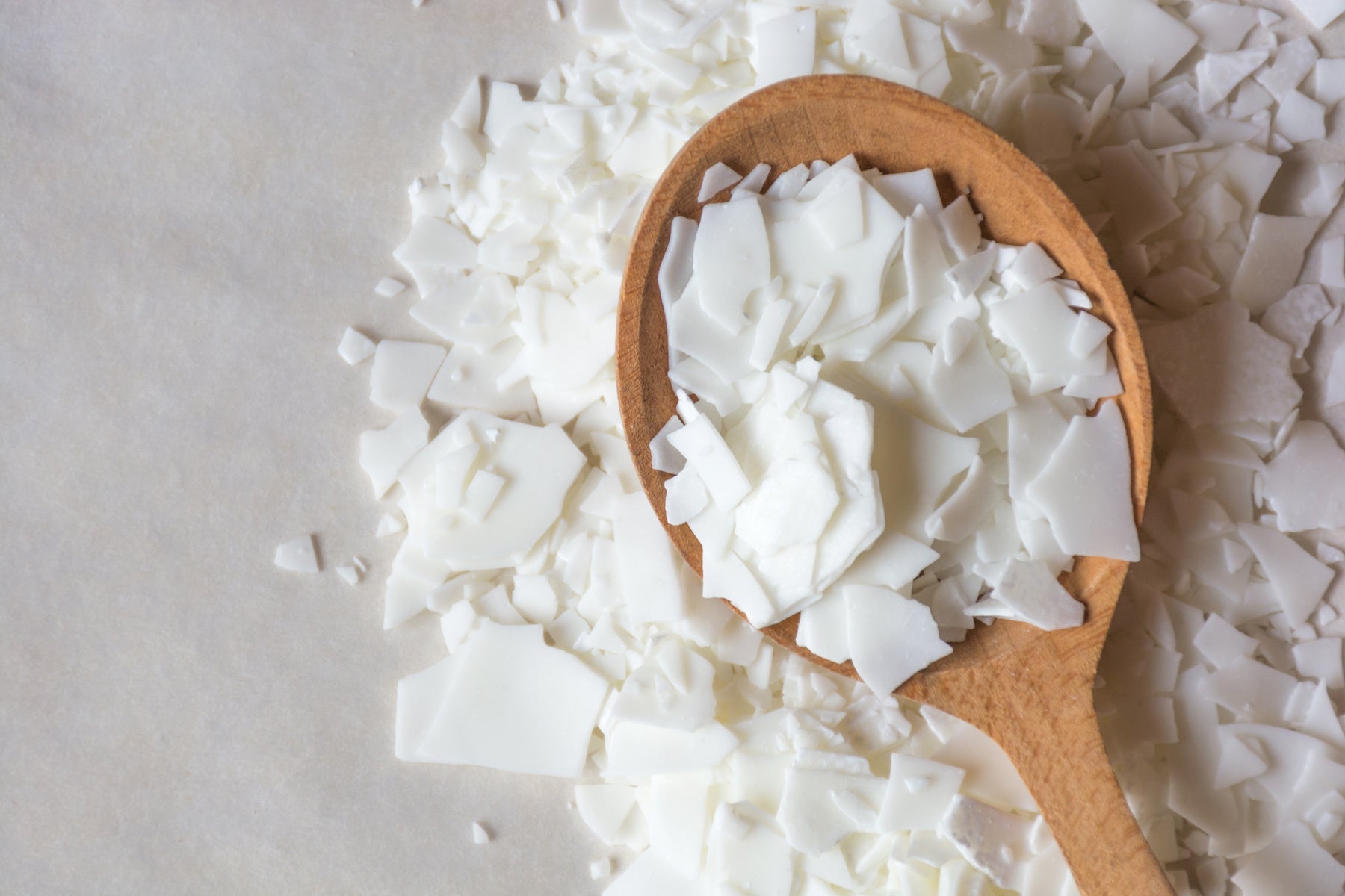 Why Is Beeswax The Best Alternative To Soy Wax? - BZZWAX