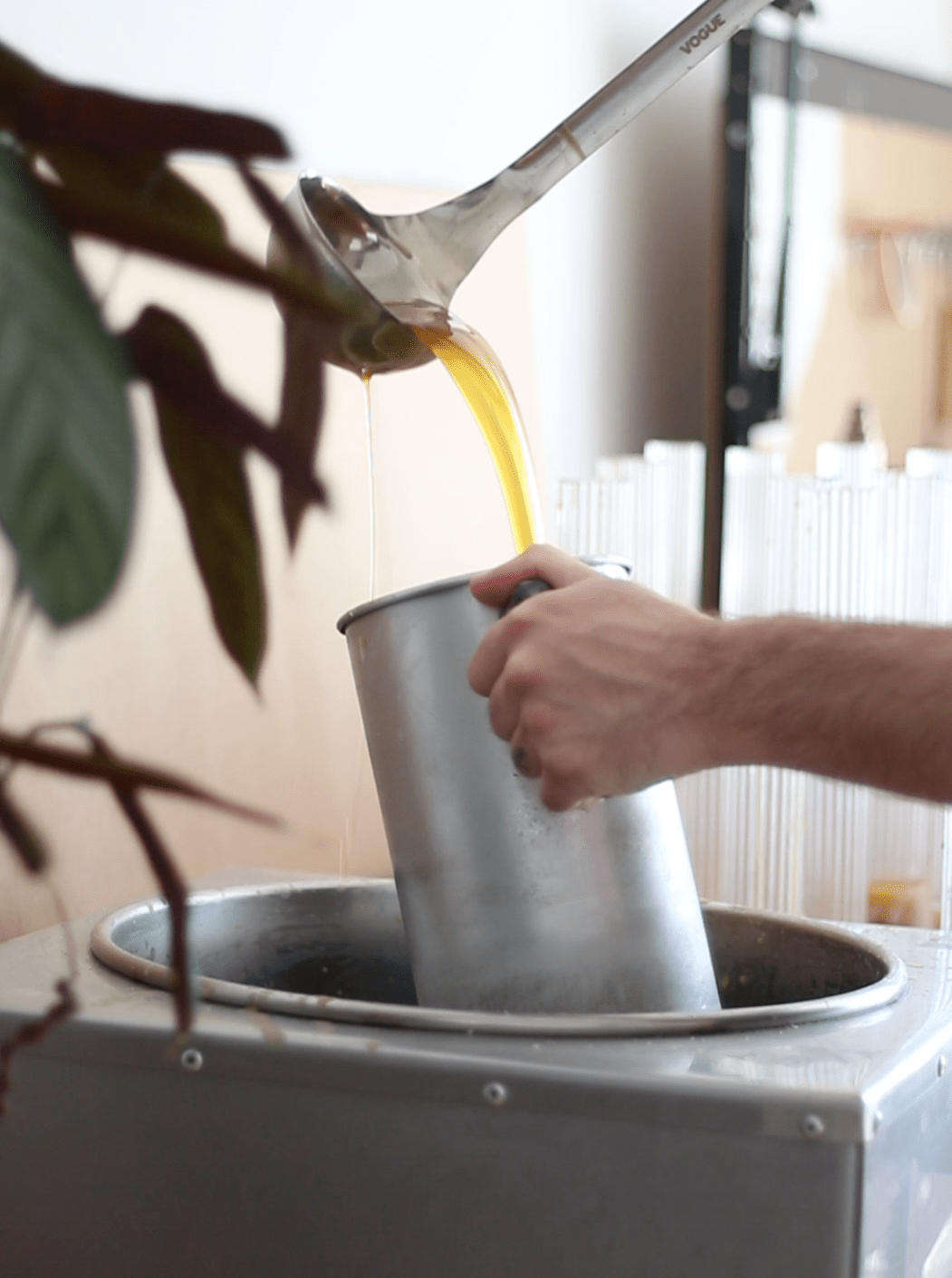 Beeswax E - Books - E - Book: The Art of Beeswax Candle Making - BZZWAX